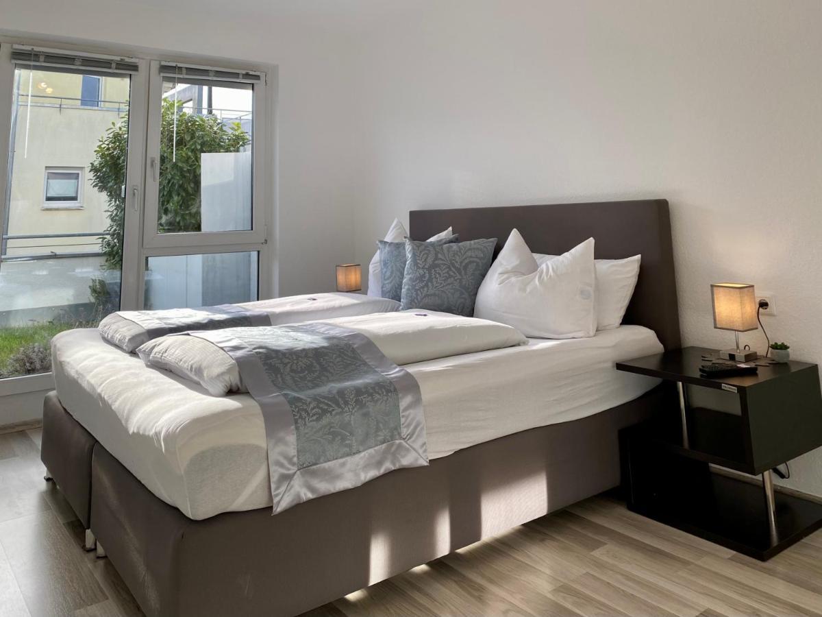 3 Zimmer Apartment In S-Bahn Naehe, 76 Qm, Max 5 Pers, 30Qm Dachterasse, Garage, Internet 1000 Mbit Gaertringen Екстер'єр фото