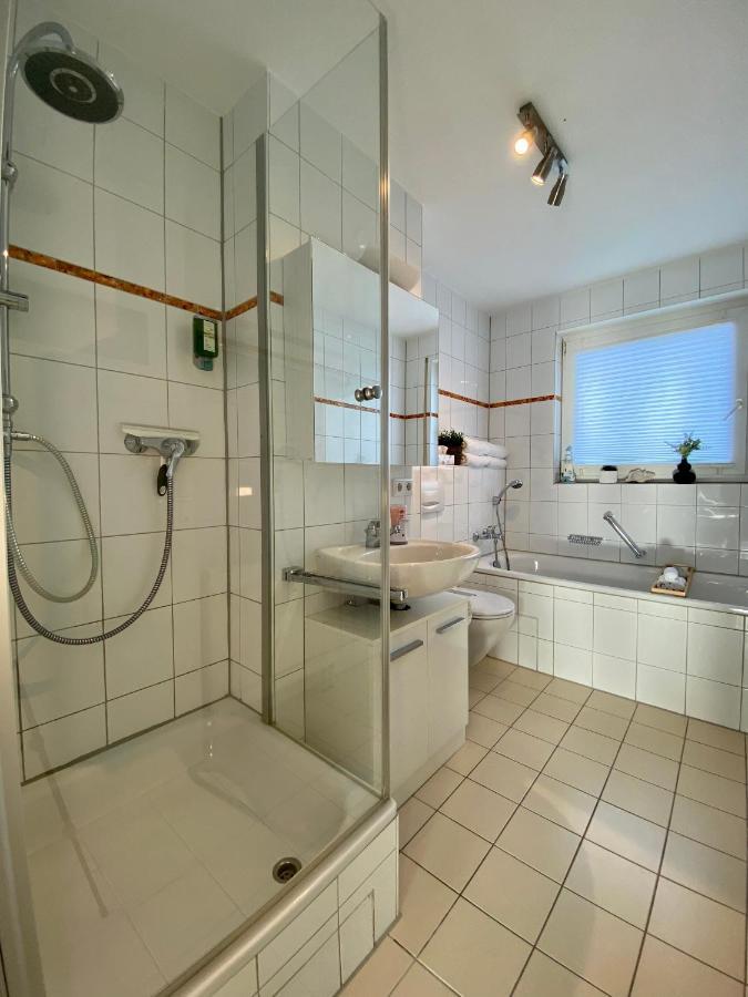 3 Zimmer Apartment In S-Bahn Naehe, 76 Qm, Max 5 Pers, 30Qm Dachterasse, Garage, Internet 1000 Mbit Gaertringen Екстер'єр фото